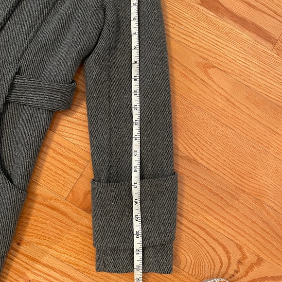 Gray wool long coat in size Medium - Picture 9 of 10